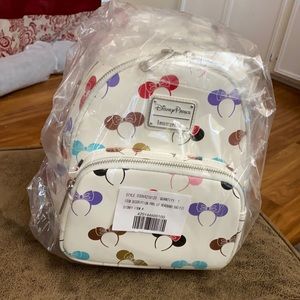 NWT loungefly Minnie ears back pack
